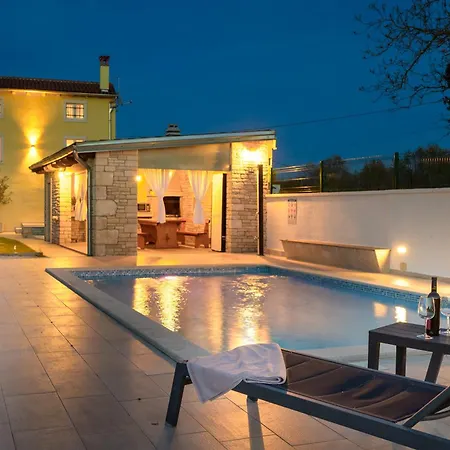 Azinetti Ferienhaus Štokovci