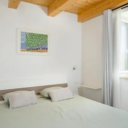 Holiday home Azinetti *