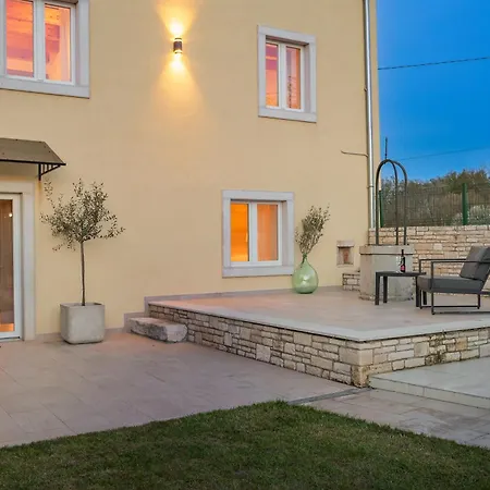 Azinetti * Štokovci