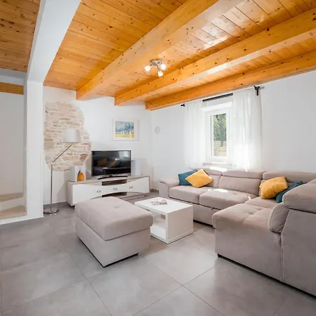 Holiday home Azinetti Stokovci
