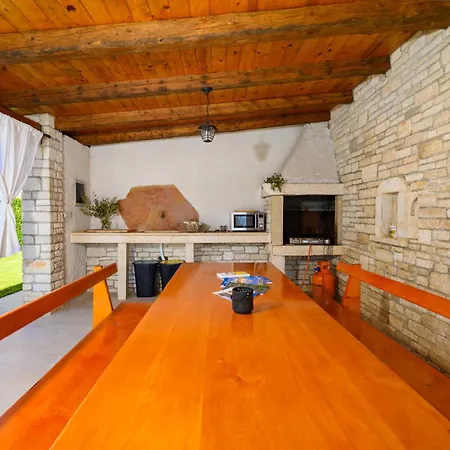 Azinetti Holiday home *